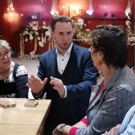 Tischmagie für den Sektempfang